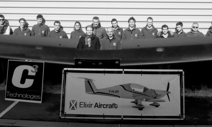 pre preg carbon wing one shot Elixir Aircraft C3 Technologies